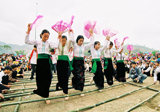 Mô hình bản văn hóa - du lịch ở Văng Pheo - Phong Thổ - Lai Châu