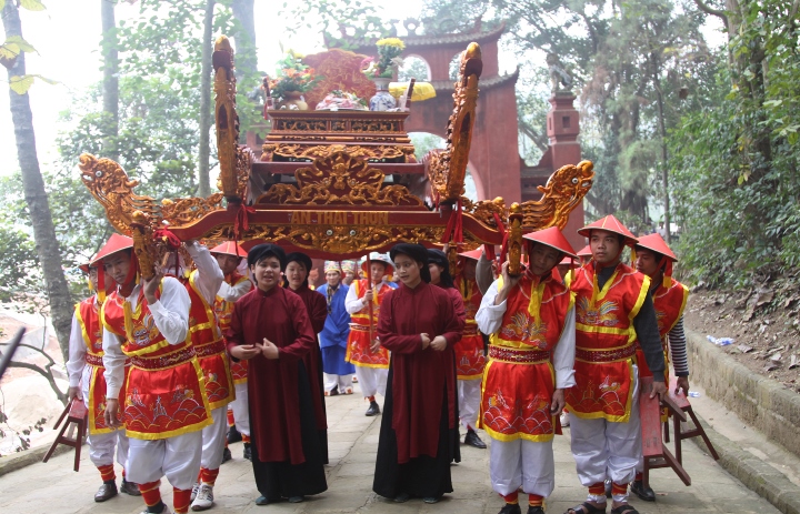 Mối quan hệ giữa Hát Xoan Phú Thọ trong tín ngưỡng thờ cúng Hùng Vương