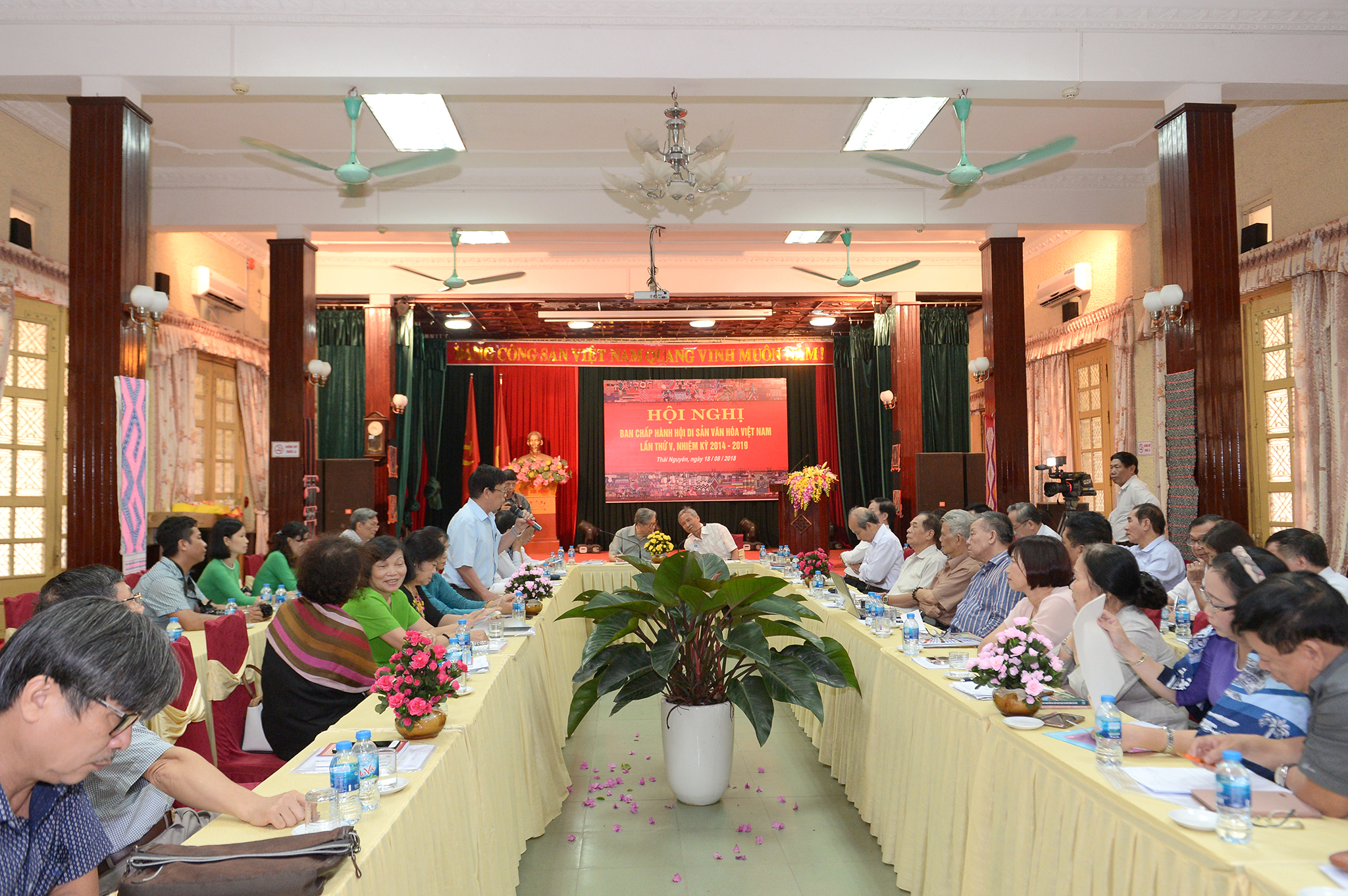 Hội nghị BCH Hội Di sản Văn hóa Việt Nam lần thứ V:  Bàn nhiều vấn đề về tăng cường sự liên kết trong bảo tồn và phát huy  giá trị di sản văn hoá 