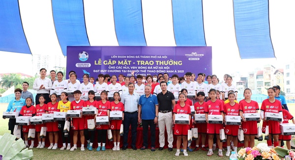 Lễ gặp mặt, trao thưởng cho các HLV, VĐV bóng đá nữ Hà Nội