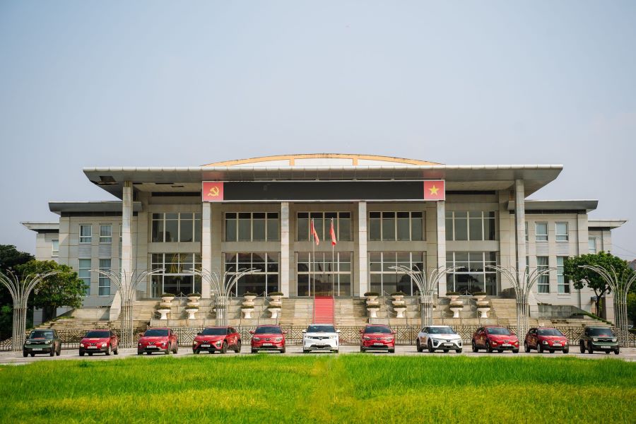 Mang xe xăng đi, mang xe điện về: “Ngày hội Thu xăng đổi điện” bùng nổ đơn ngay trong ngày