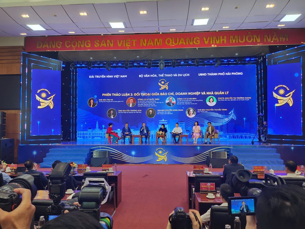 Phát huy vai trò báo chí với các ngành công nghiệp văn hóa: Biến mỗi tòa soạn thành một ngôi nhà văn hóa