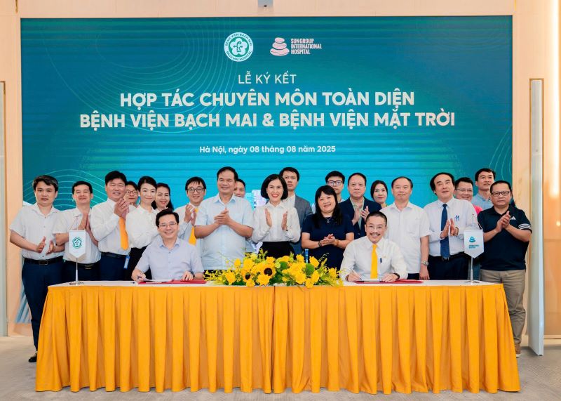 Bệnh viện Bạch Mai đồng hành chuyên môn kỹ thuật cao với Bệnh viện Mặt Trời