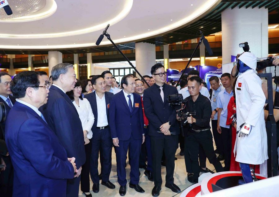 Vinmec trình làng robot y tế “Make in Vietnam”, tiên phong mô hình bệnh viện thông minh
