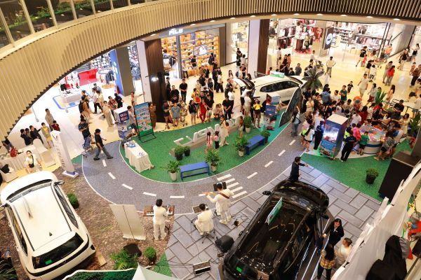 VinFast VF MPV 7 &ldquo;ghi điểm&rdquo; với người d&ugrave;ng TP.HCM: Nhiều lợi thế hơn hẳn MPV chạy xăng