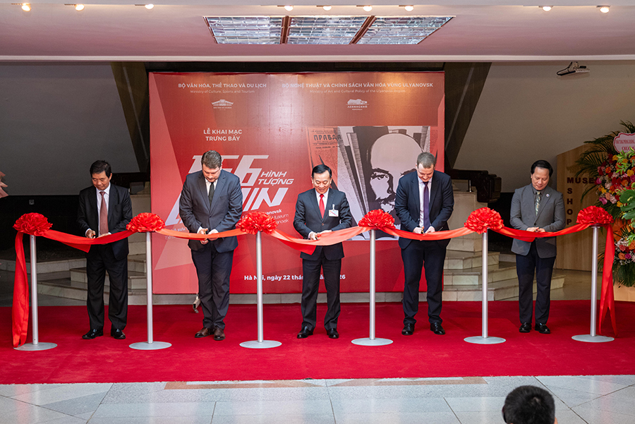 Trưng b&agrave;y &ldquo;156 h&igrave;nh tượng L&ecirc;nin&rdquo; tại Bảo t&agrave;ng Hồ Ch&iacute; Minh