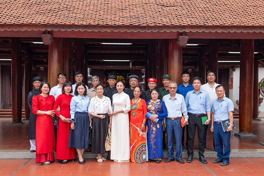 Về Lộ Bao&hellip;