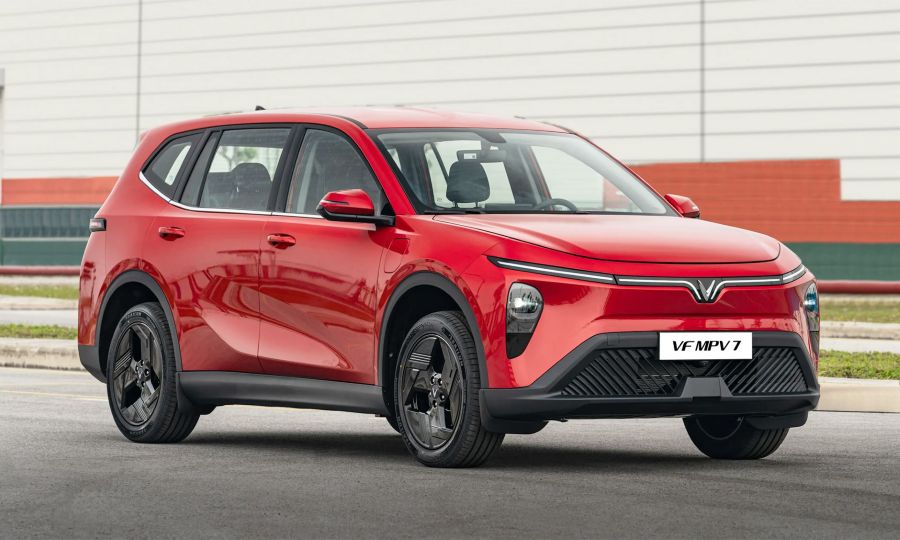 VinFast VF MPV 7 x&oacute;a bỏ nỗi băn khoăn đi xa c&ugrave;ng gia đ&igrave;nh