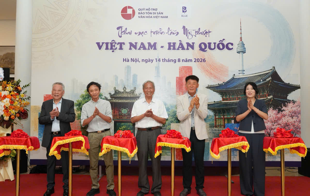 Triển l&atilde;m Mỹ thuật Việt Nam - H&agrave;n Quốc &ldquo;BLUE - Where Art Grows&rdquo; trưng b&agrave;y 111 t&aacute;c phẩm nghệ thuật 
