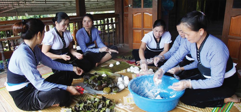 C&ograve;n thương nhau th&igrave; ăn b&aacute;nh &Iacute;t U&ocirc;i